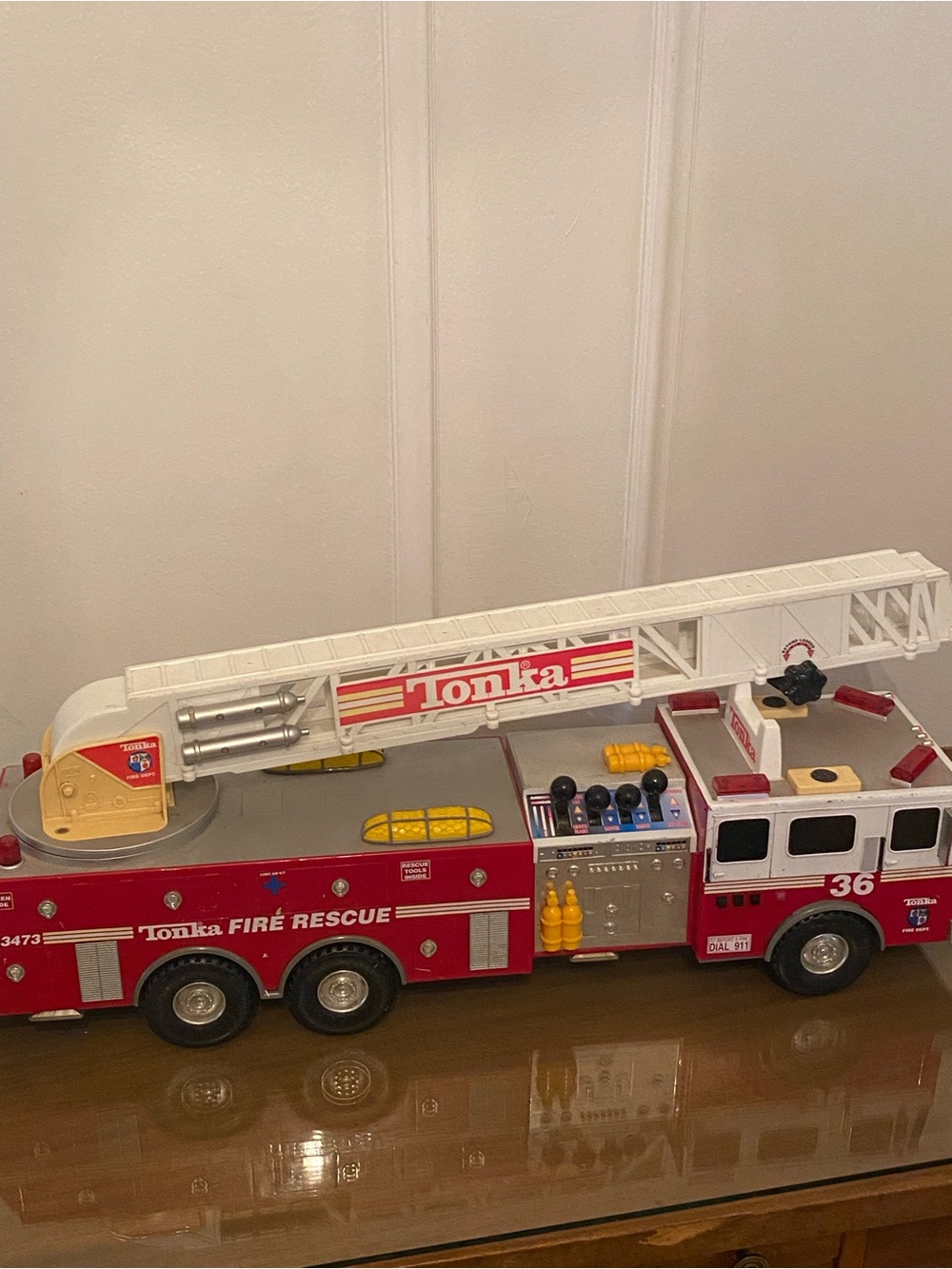 Tonka Red, White and Yellow Fire Rescue Ladder Truck